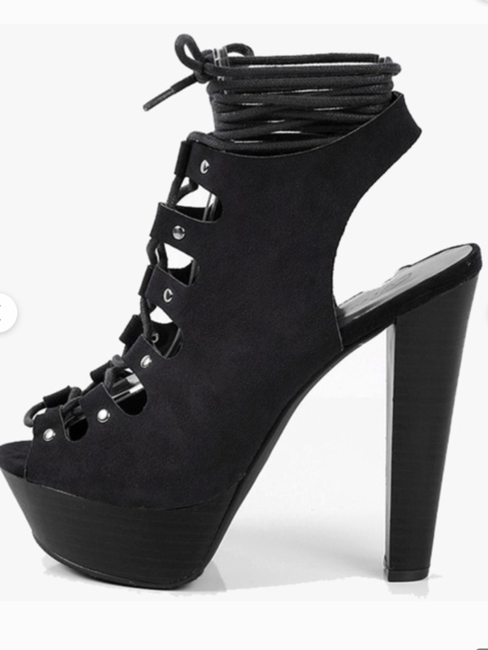 Breckelle ‘Betsey-15W’ Black Slingback Lace-Up Platform Heels